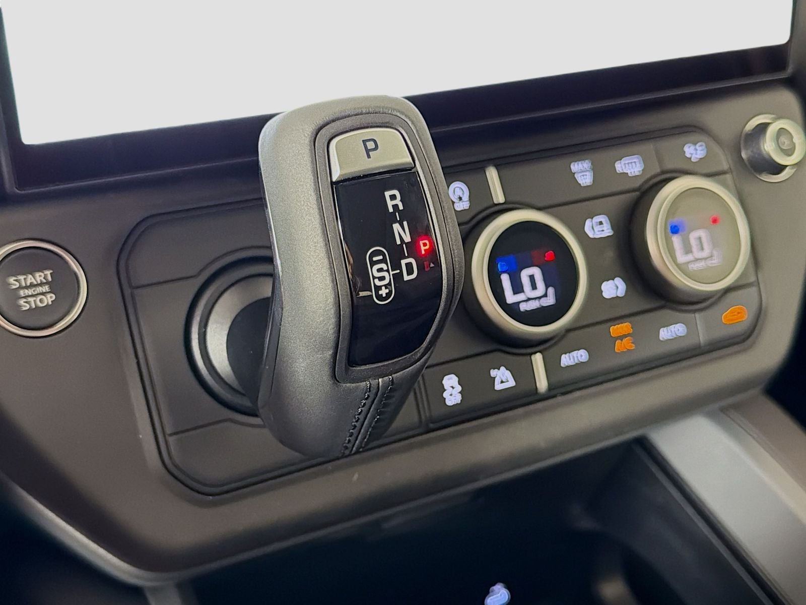 New 2026 Fuji White Land Rover S image 16