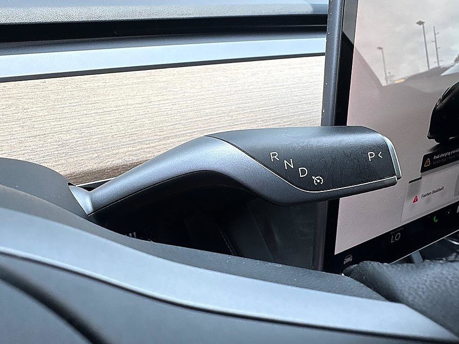 Used 2022 Black Tesla Long Range image 17