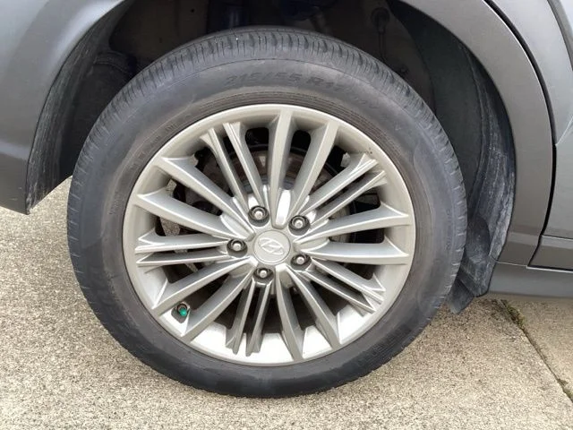 Used 2020 Gray Hyundai SEL Plus image 8