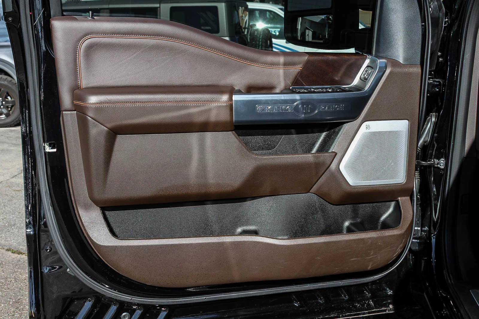 New 2025 Agate Black Metallic Ford F-350® King Ranch® image 21