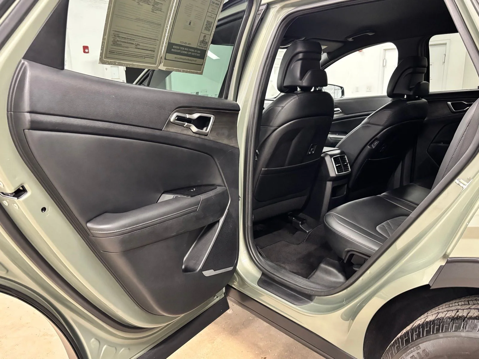 Used 2023 Green Kia X-Line image 19