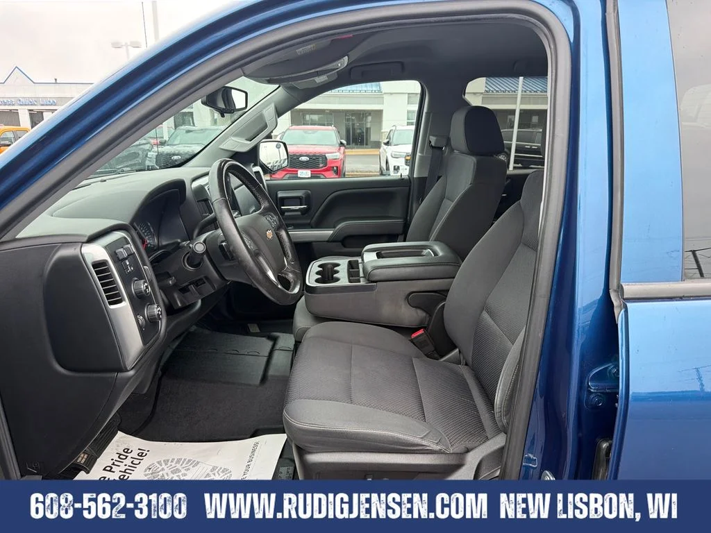 Used 2018 Blue Chevrolet LT image 9