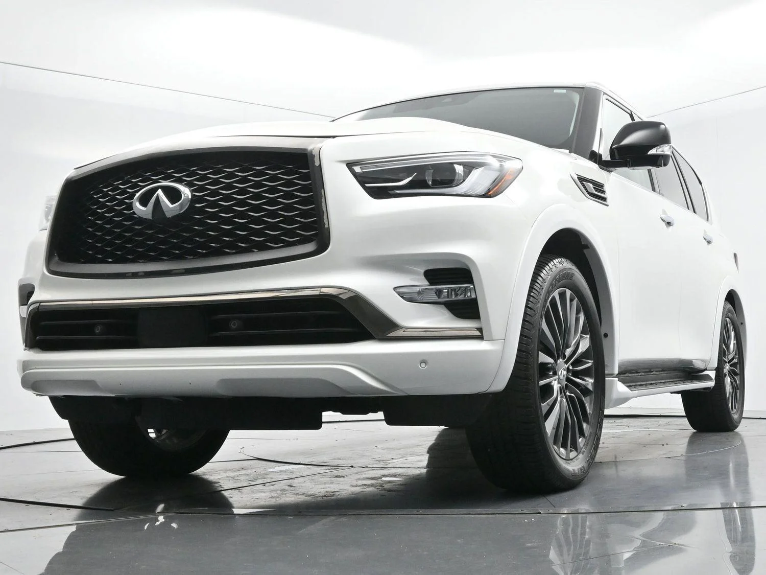 Used 2023 Moonstone White INFINITI PREMIUM SELECT image 59