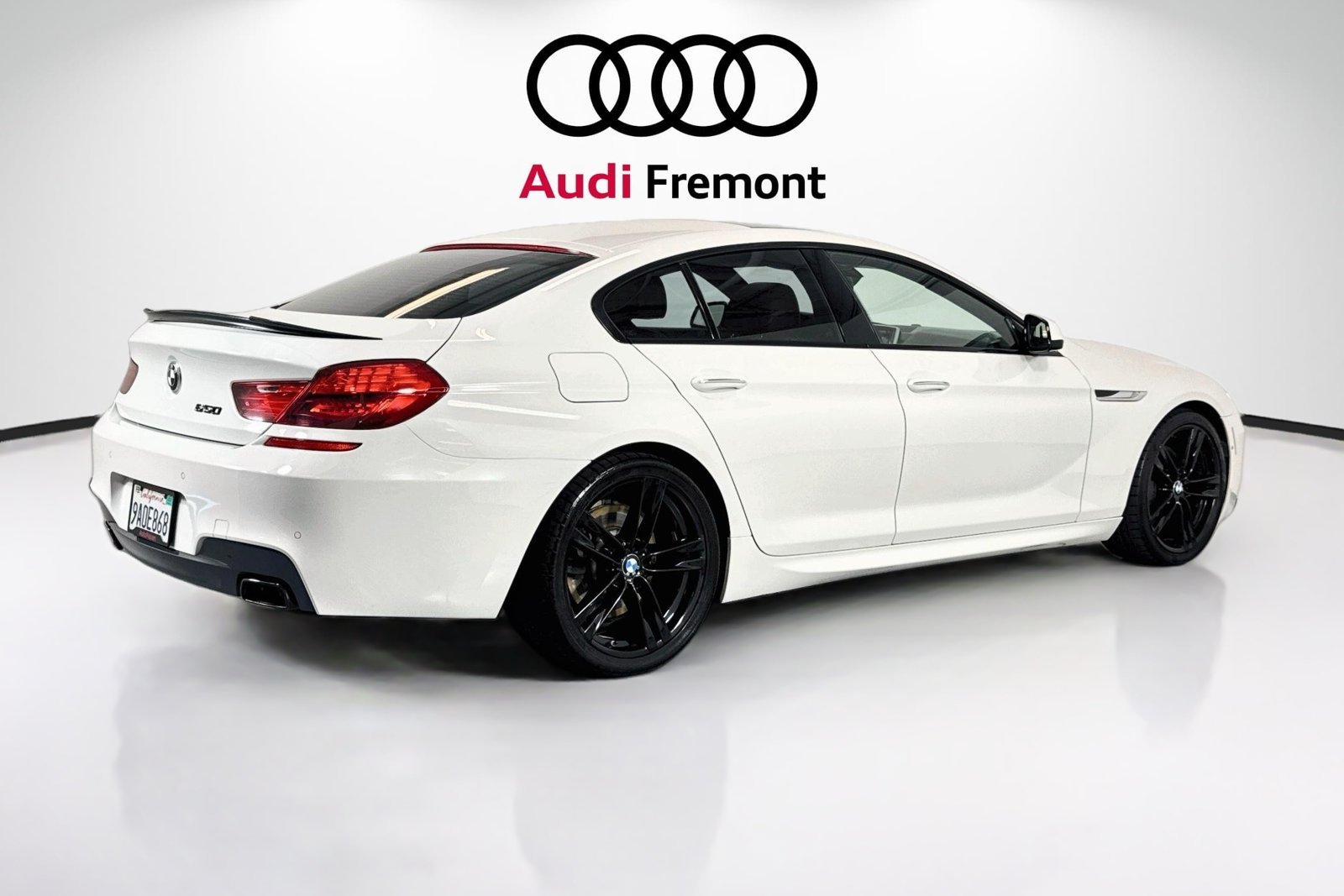 Used 2015 Alpine White BMW 650i image 5
