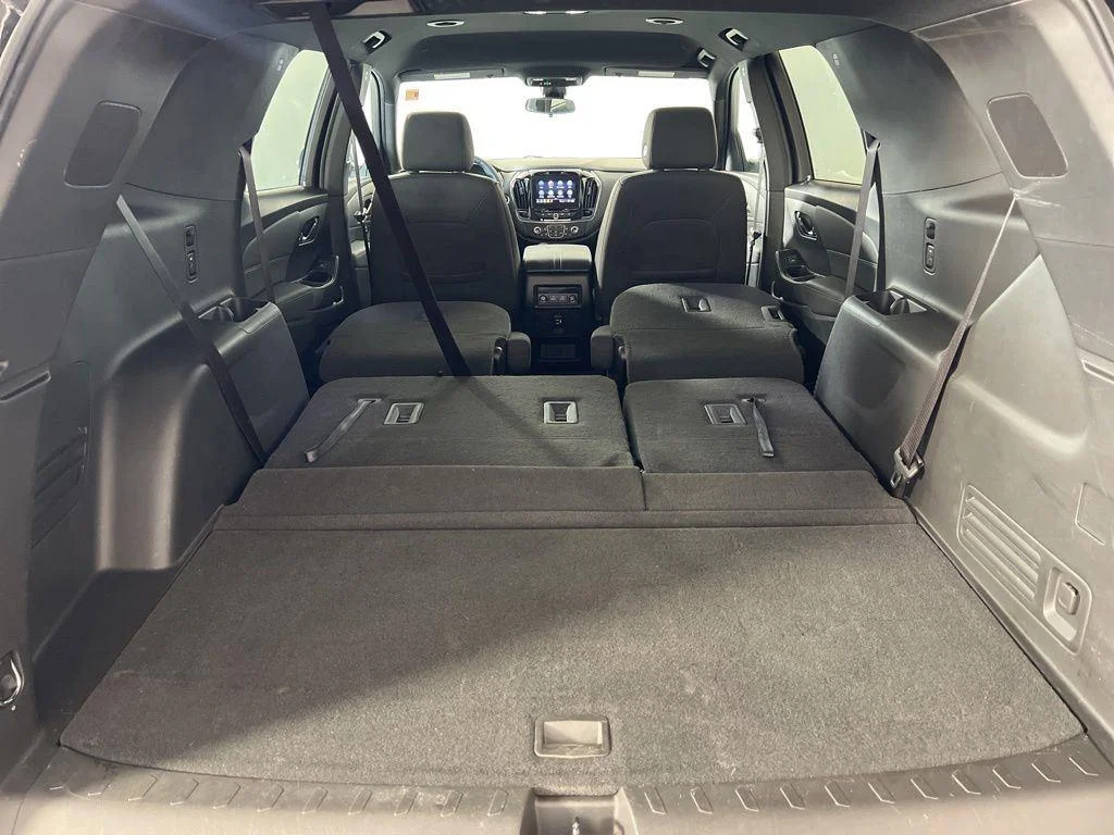 Used 2023 Mosaic Black Metallic Chevrolet LT Cloth image 21