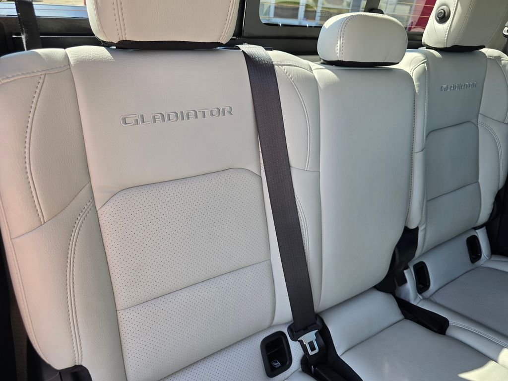 Used 2023 Gray Jeep Sport S image 20