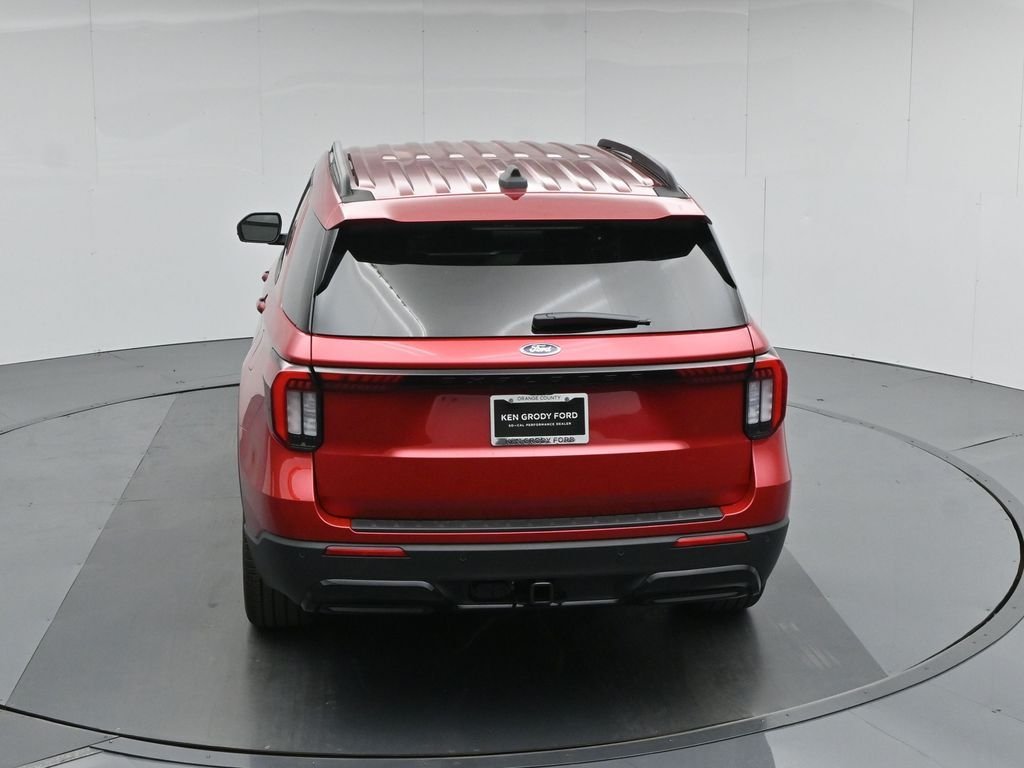 New 2026 Rapid Red Metallic Tinted Clearcoat Ford ST-Line image 41
