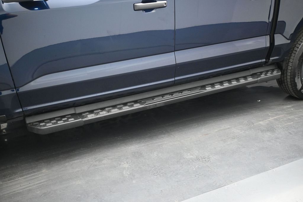 Used 2024 Blue Ford XLT image 25