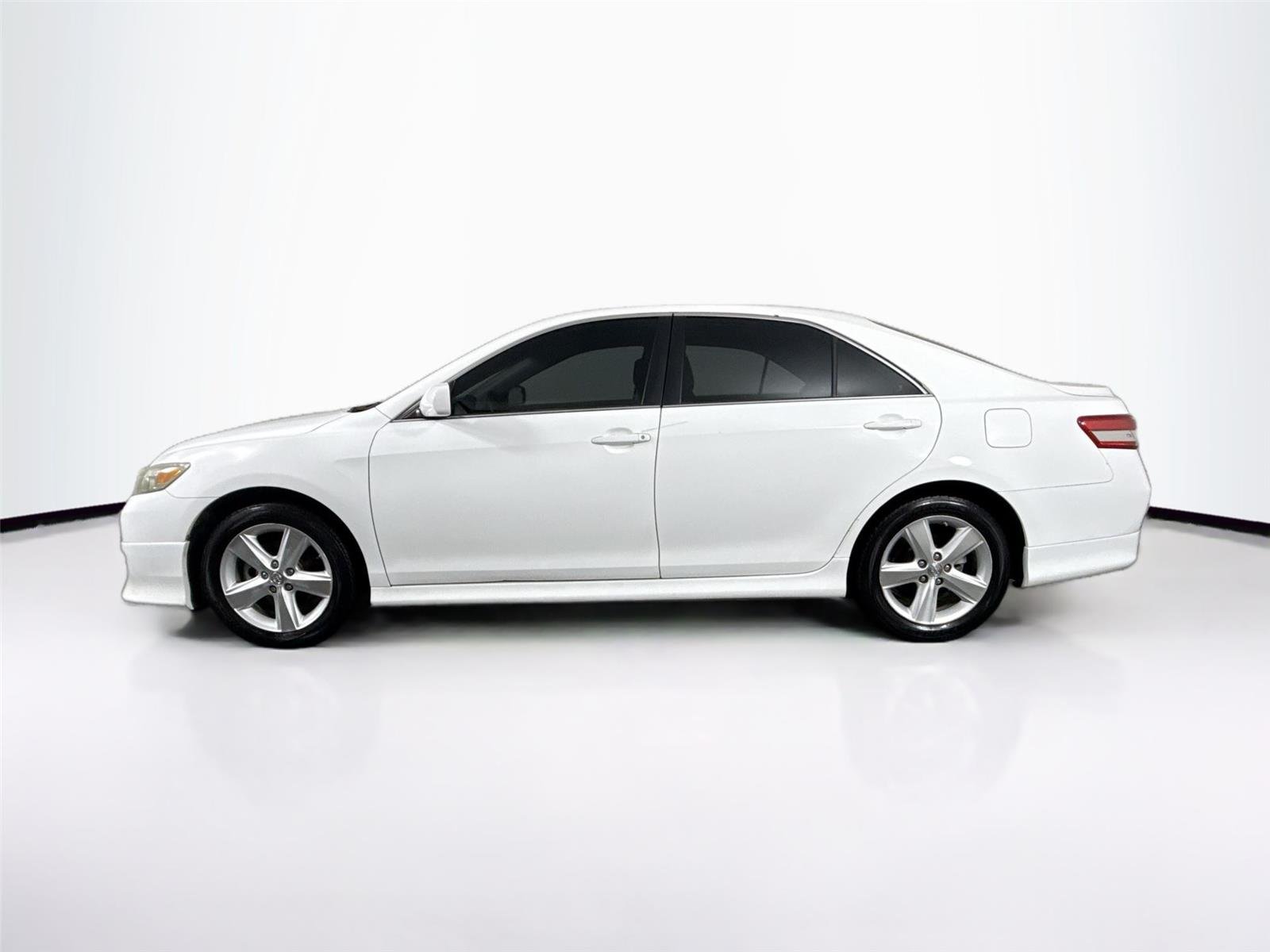 Used 2011 Super White Toyota SE image 12