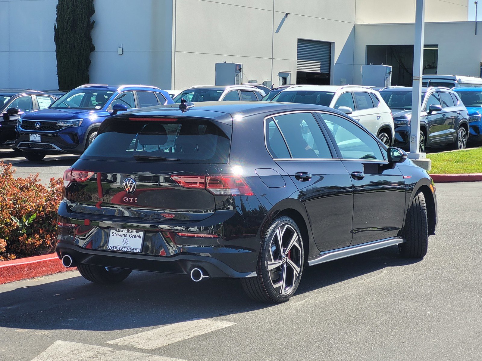New 2024 Black Volkswagen 2.0T SE image 4