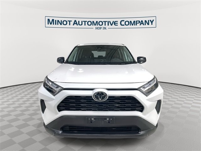 2025 Toyota RAV4 LE photo 3