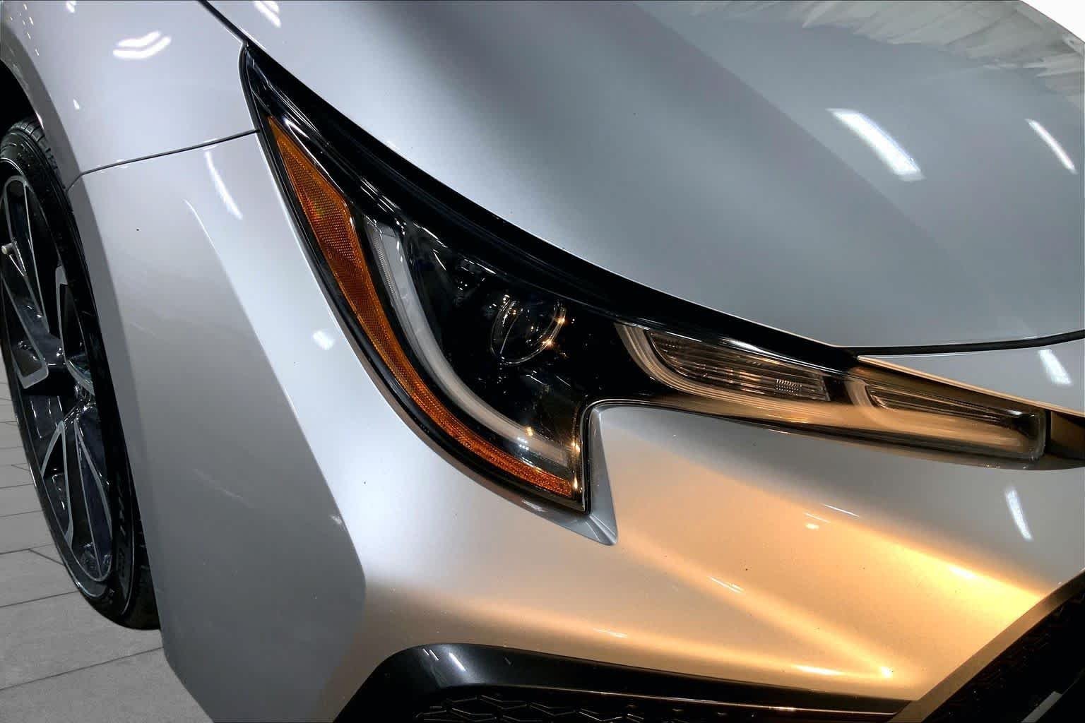Used 2022 Classic Silver Metallic Toyota SE image 28