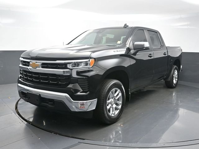 Used 2024 Black Chevrolet LT image 3