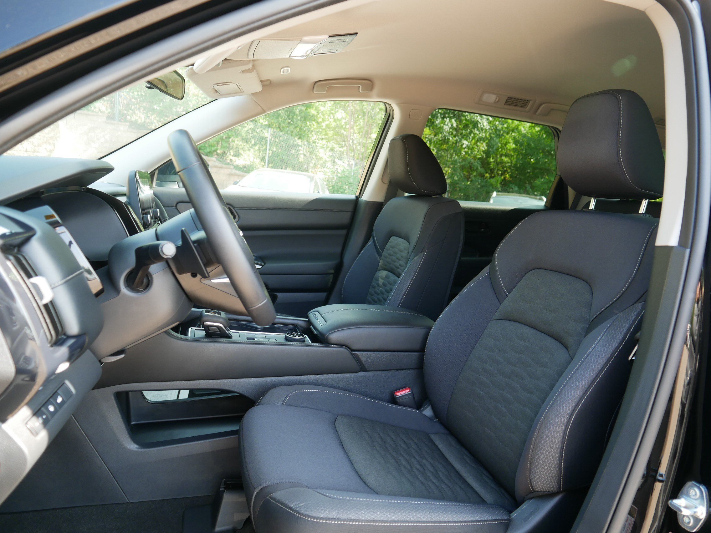 Certified Used 2025 Super Black Nissan SV image 34