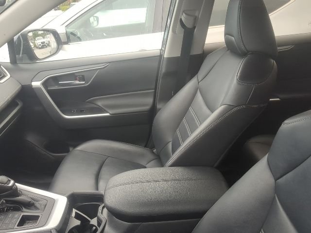 Used 2021 Magnetic Gray Metallic Toyota XLE Premium image 2