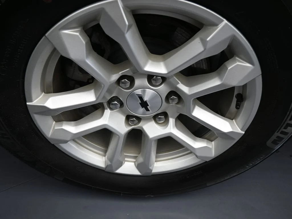 Used 2023 Summit White Chevrolet RST image 41