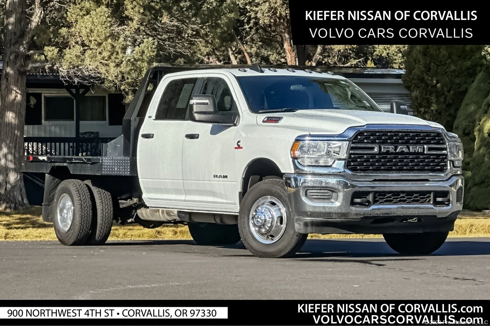 2024 RAM 3500 SLT 4X4 Crew Cab's photo