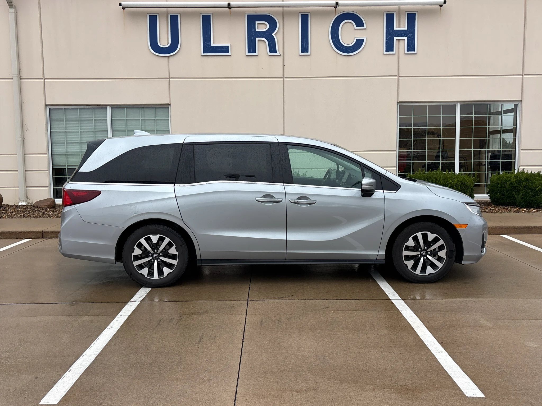 Used 2025 Silver Honda EX-L image 10