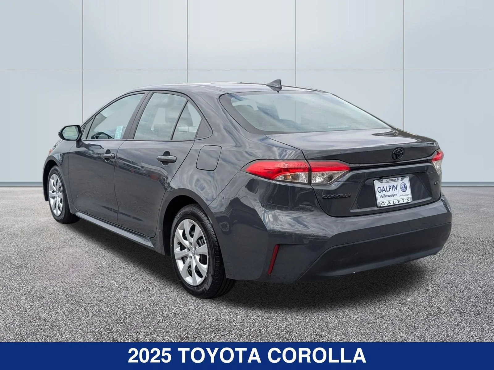 Used 2025  Toyota LE image 3