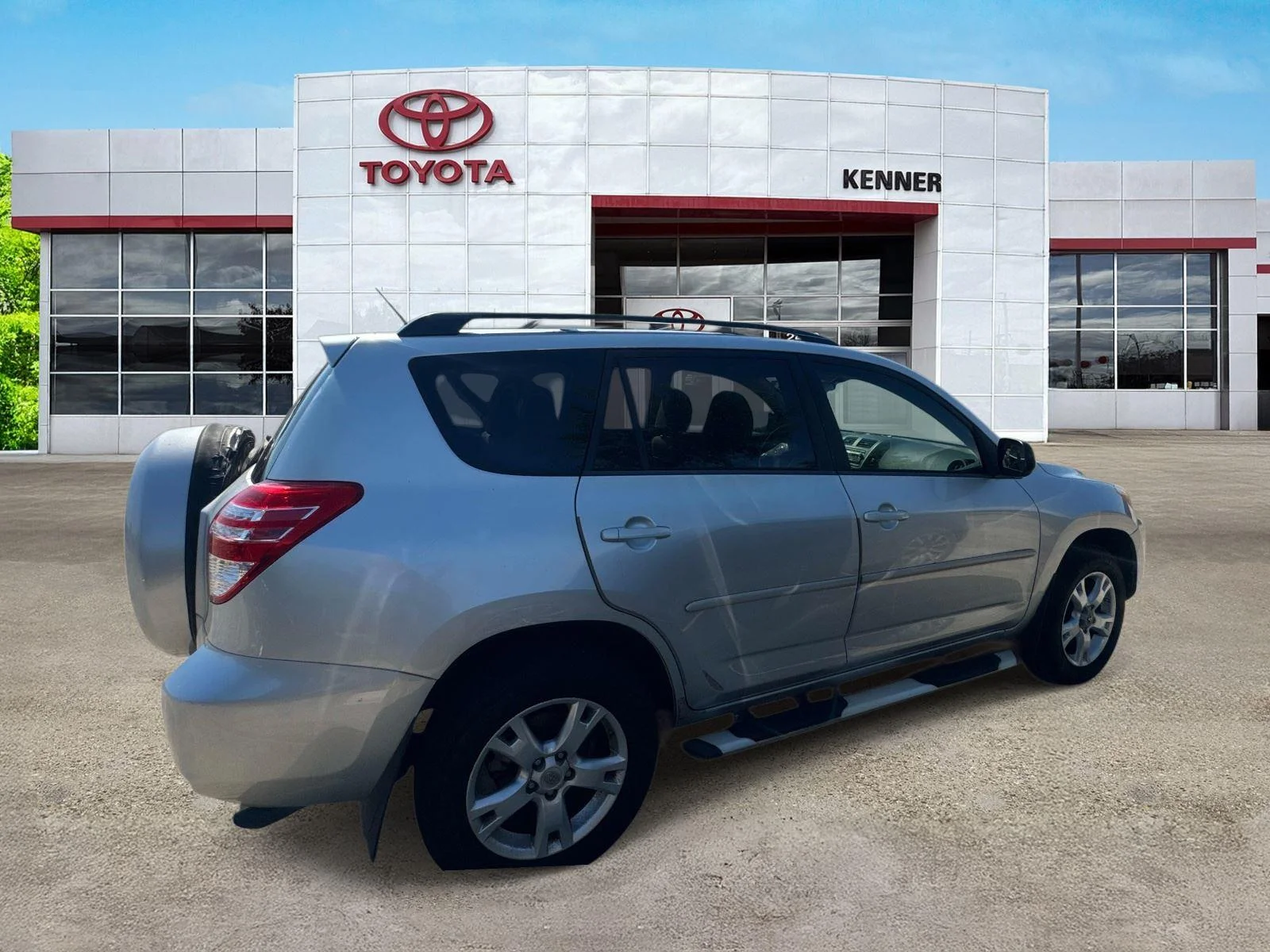 Used 2012 Classic Silver Metallic Toyota BASE image 8