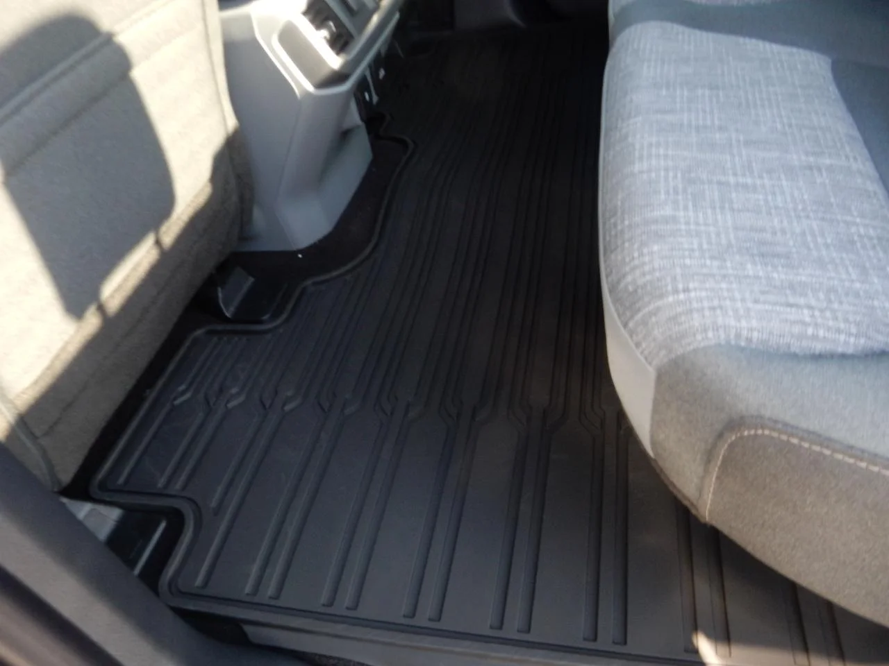 New 2022 Gray Ford XLT 4WD SUPERCREW 5.5 ft BO image 23
