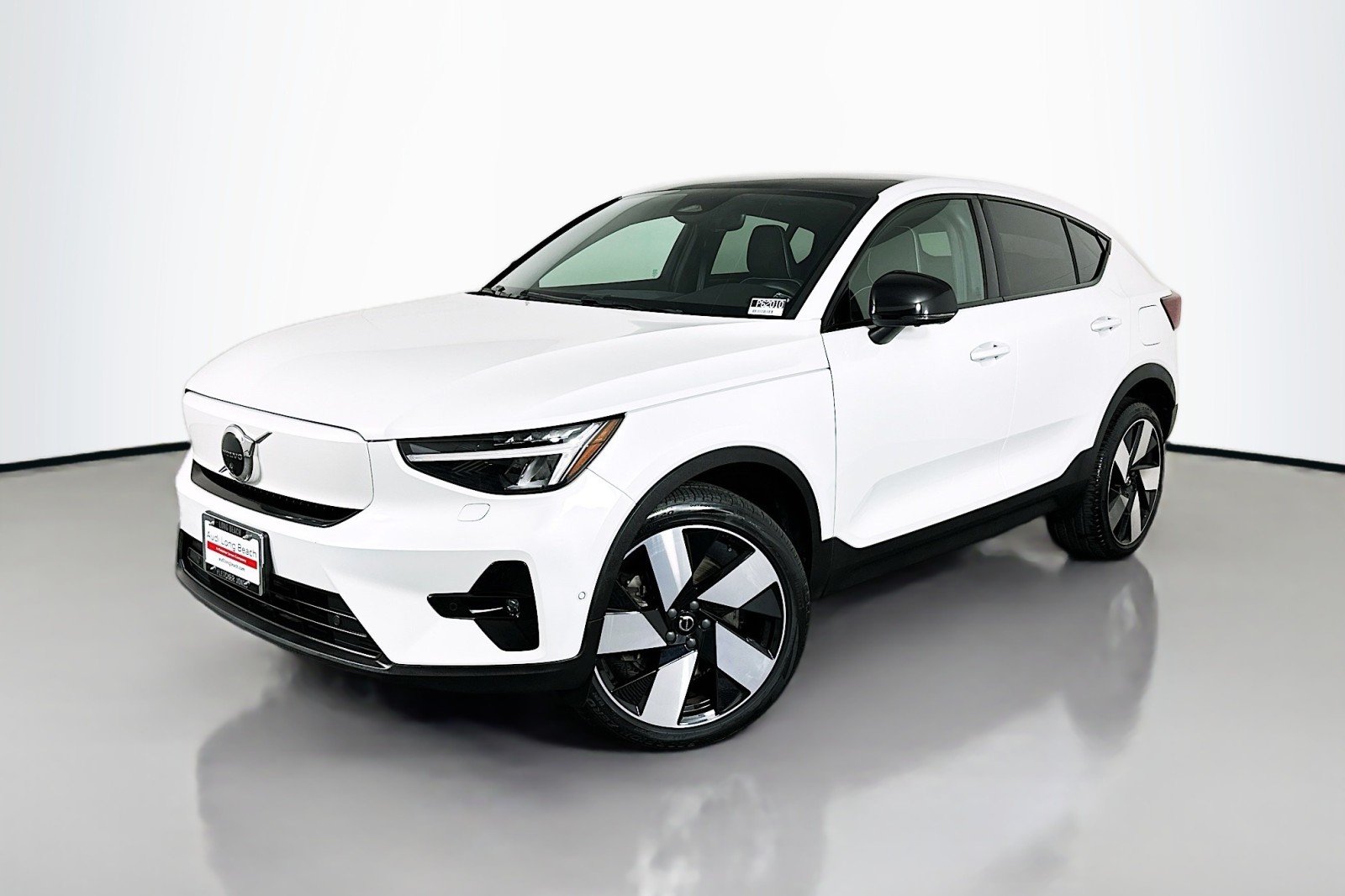 Used 2023 Crystal White Metallic Volvo Ultimate image 1