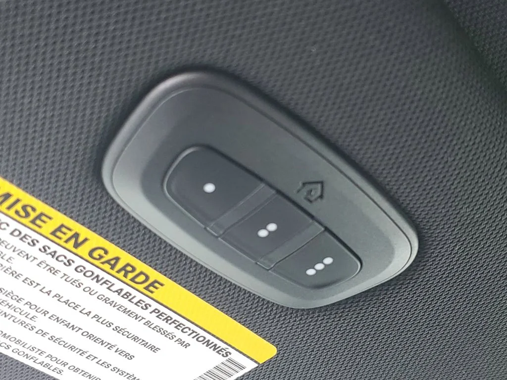 2026 Chrysler Pacifica Select - Photo 23