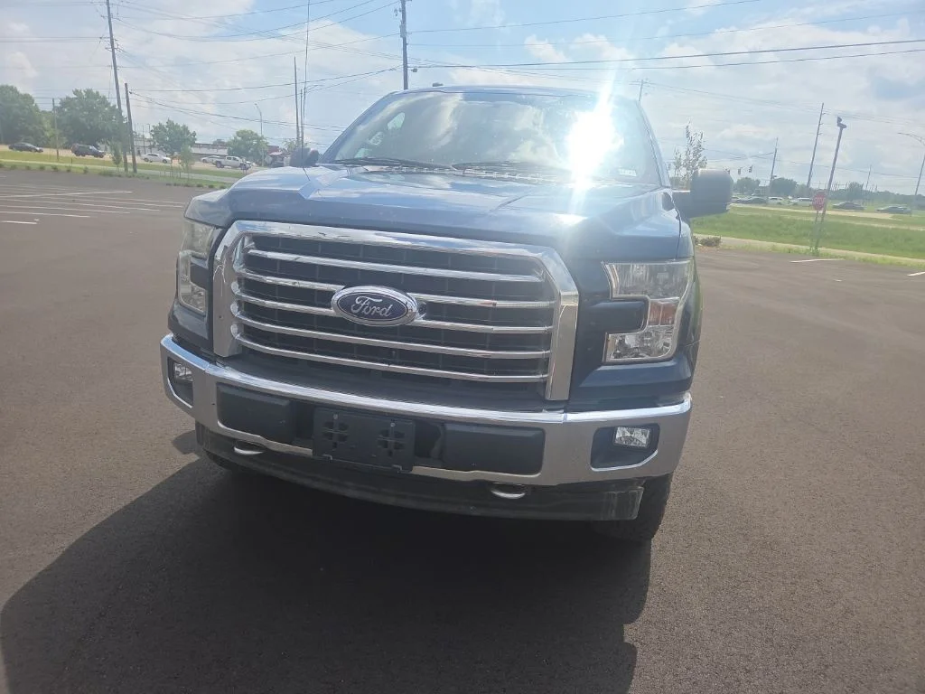 Certified Used 2017  Ford XLT image 2