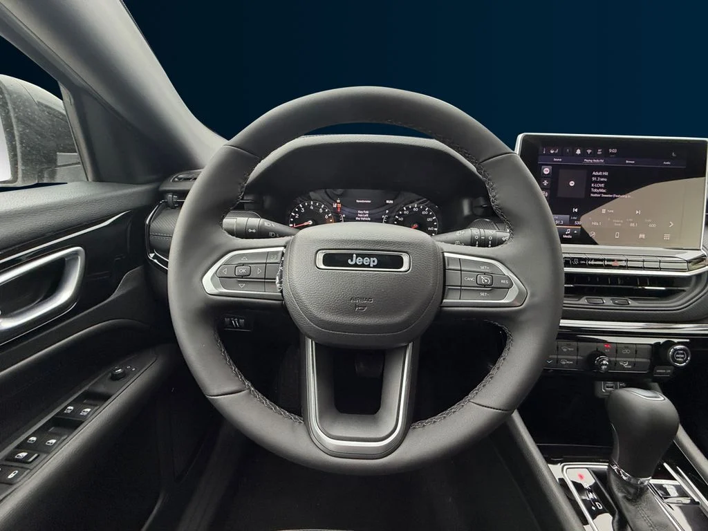 New 2026 White Jeep Latitude image 13