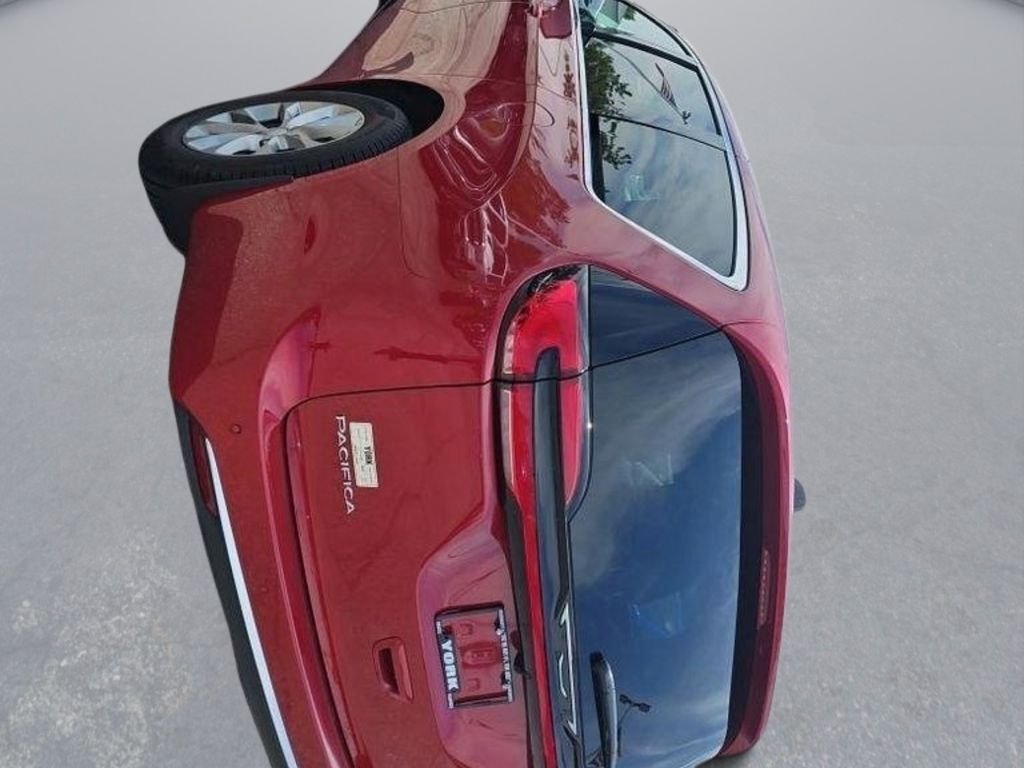 New 2027 Red Hot Pearl-Coat Exterior Paint Chrysler Select image 3