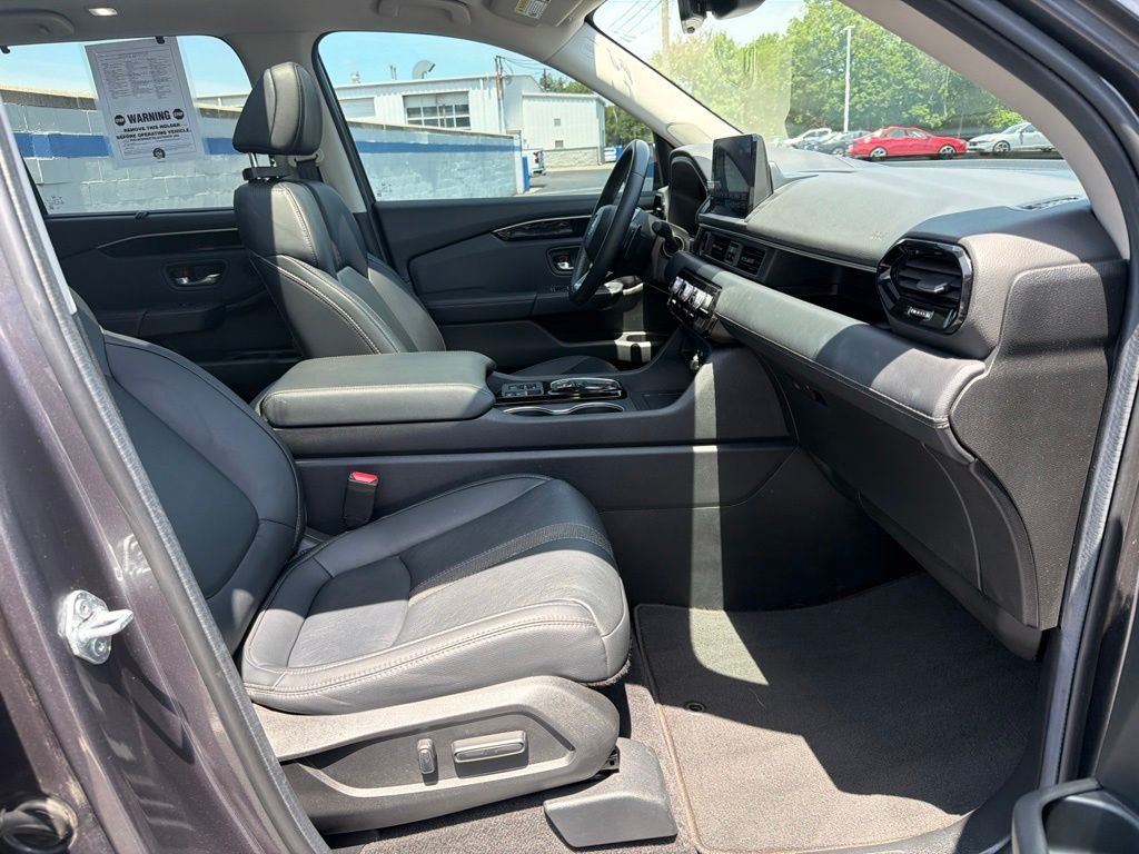 2025 Honda Pilot Touring - Photo 25