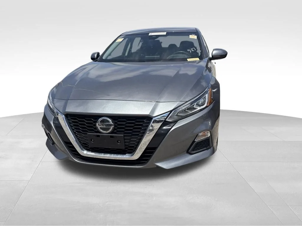 Used 2022 Gray Nissan 2.5 SV image 4