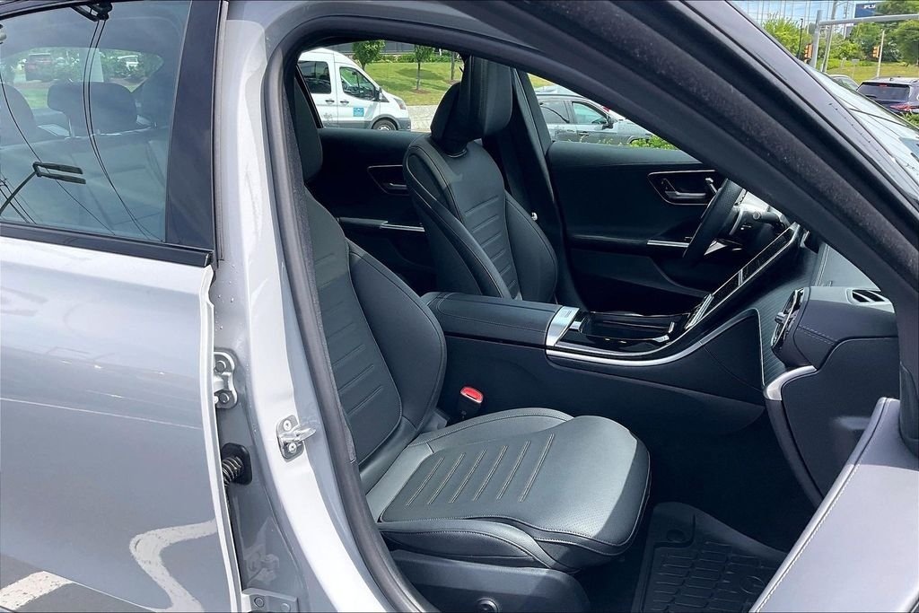 2026 Mercedes-Benz C-Class Sedan C 300 - Photo 7