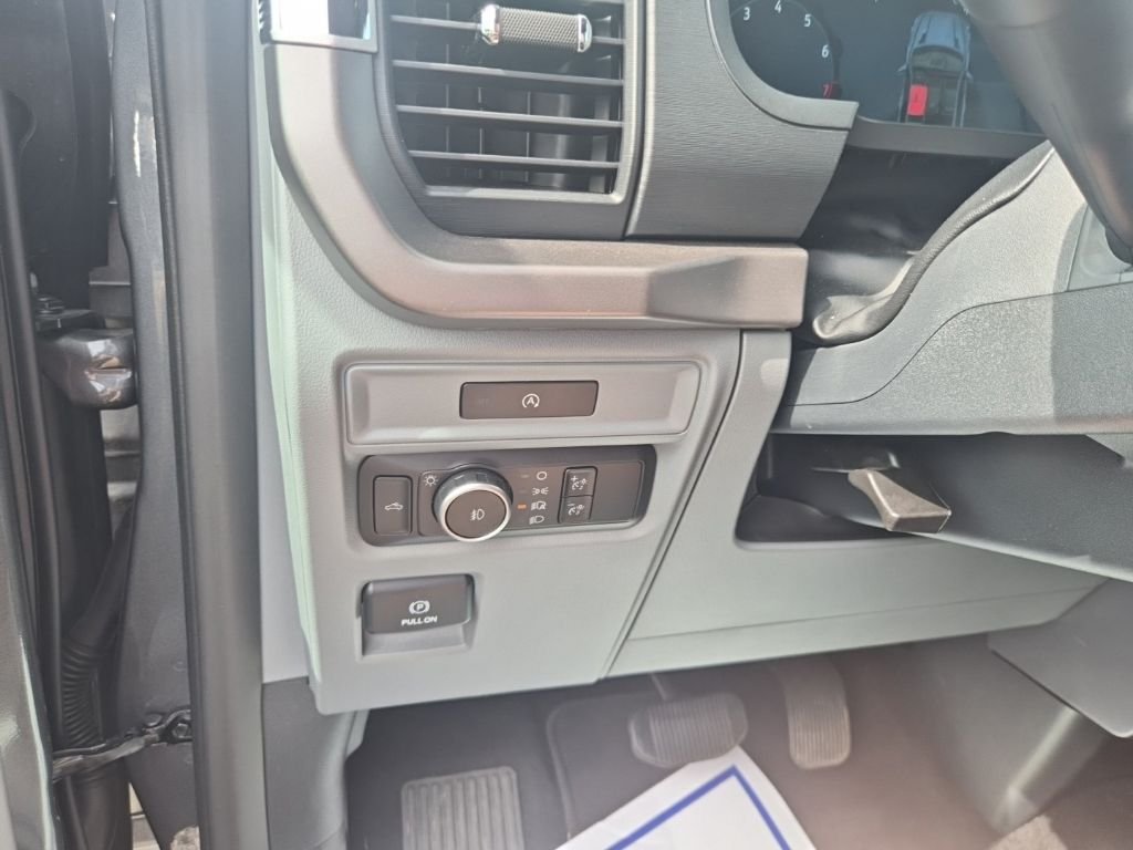 Used 2025 Gray Metallic Ford XLT image 19