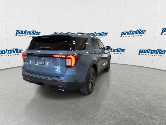 New 2027 Vapor Blue Metallic Ford ST-Line image 10