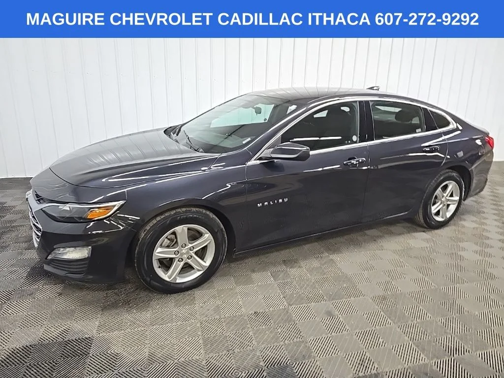 Used 2023 Gray Chevrolet LT image 6