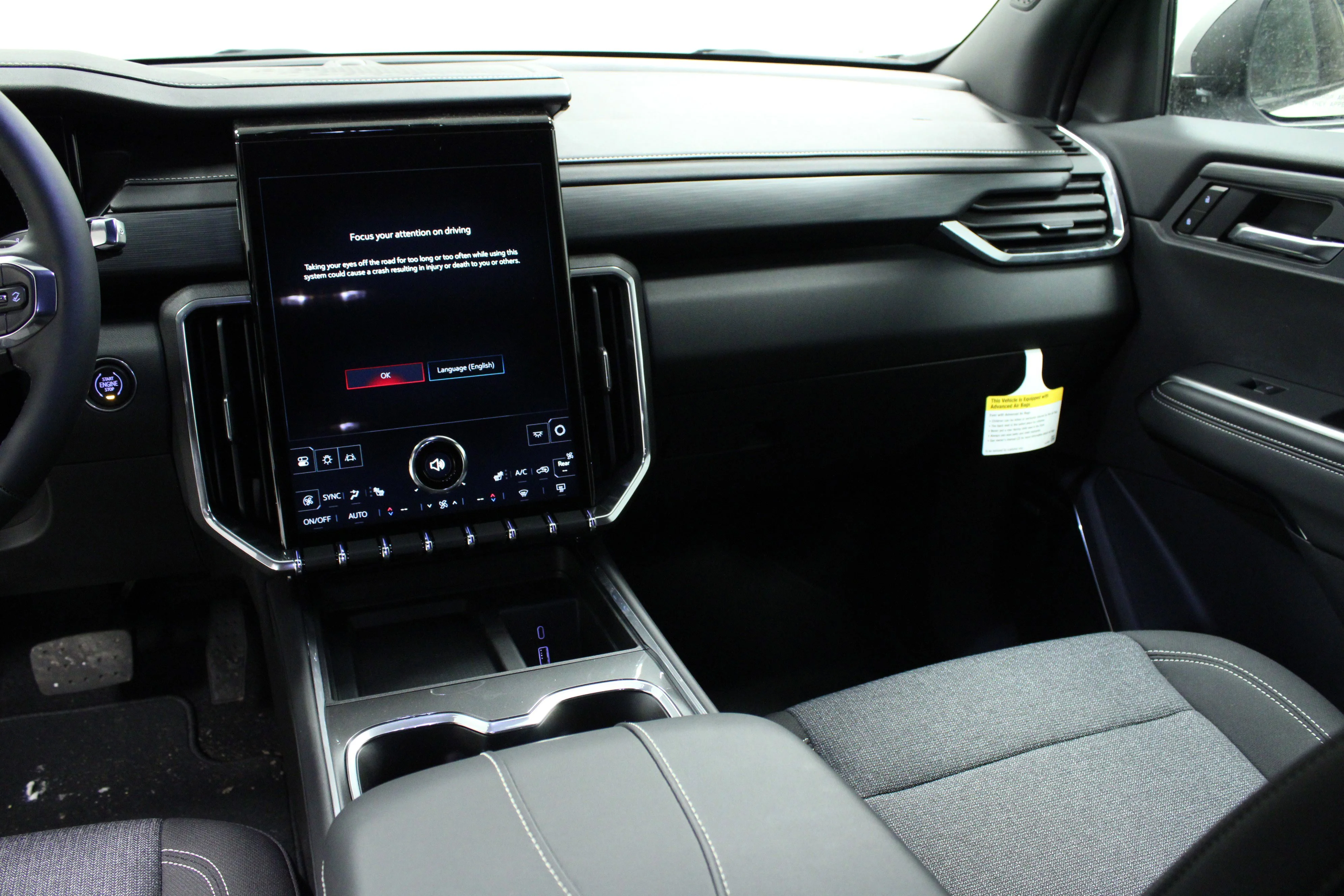 New 2025 Summit White GMC Elevation image 19