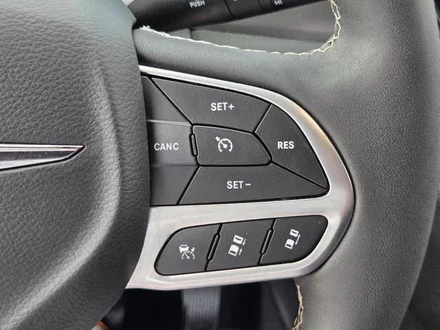 Used 2026 Silver Chrysler Select image 24