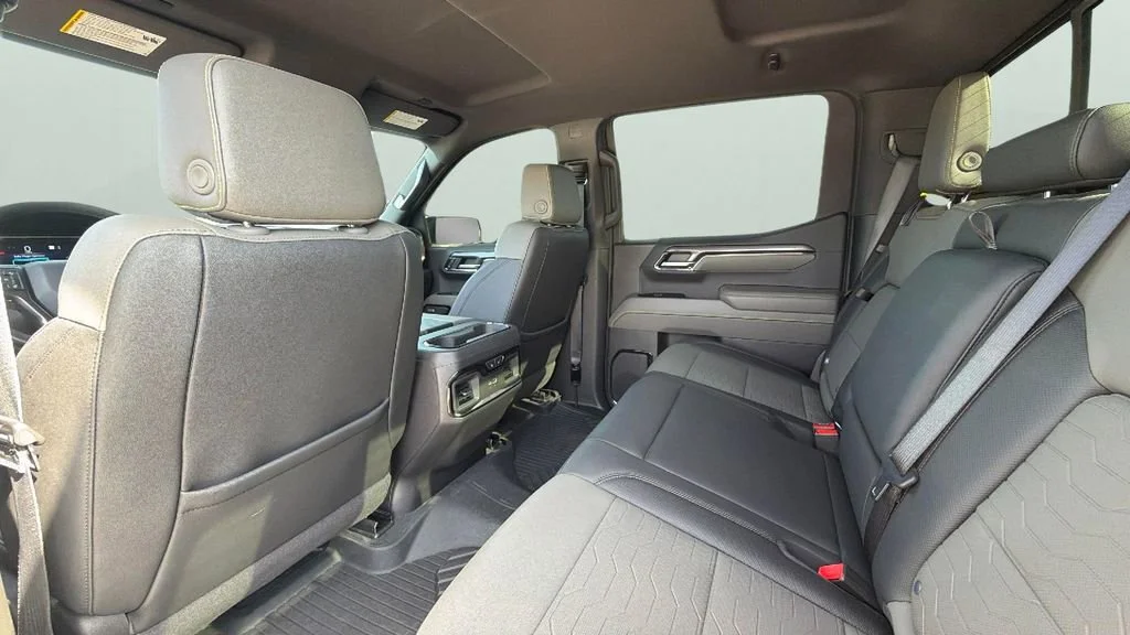 Used 2024 Summit White Chevrolet ZR2 image 27