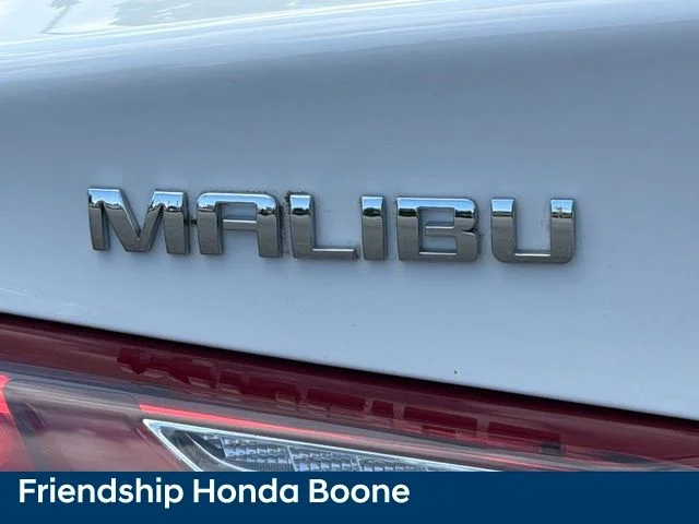 Used 2022 White Chevrolet LT image 12