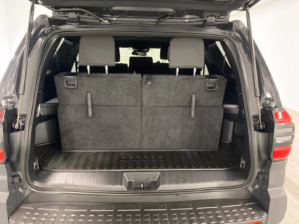 Used 2026  Toyota SR5 image 9