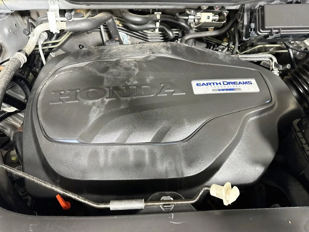 Used 2017 Modern Steel Metallic Honda RTL image 37