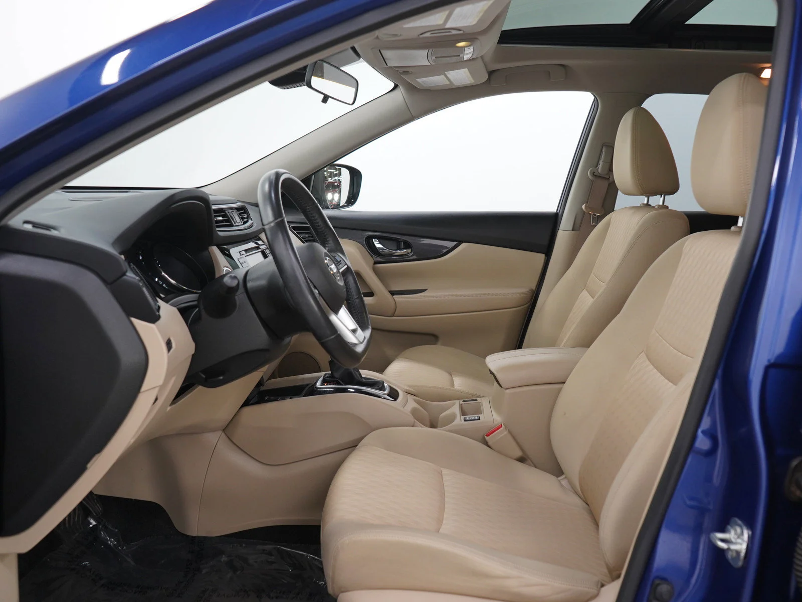 Used 2019 Caspian Blue Metallic Nissan SV image 23