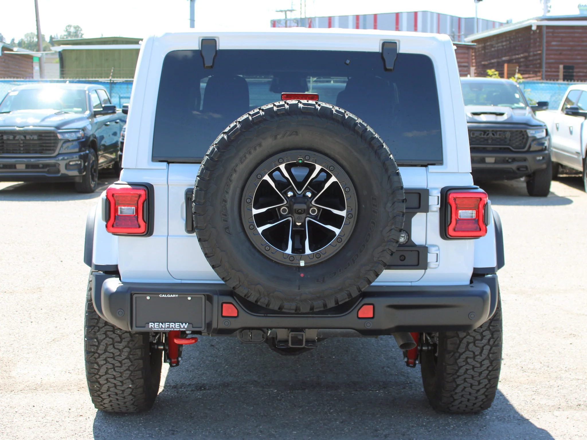 New 2026 White Jeep Rubicon X* 4 Door 4x4, 35 Inch Tires, Steel Bumpers image 4