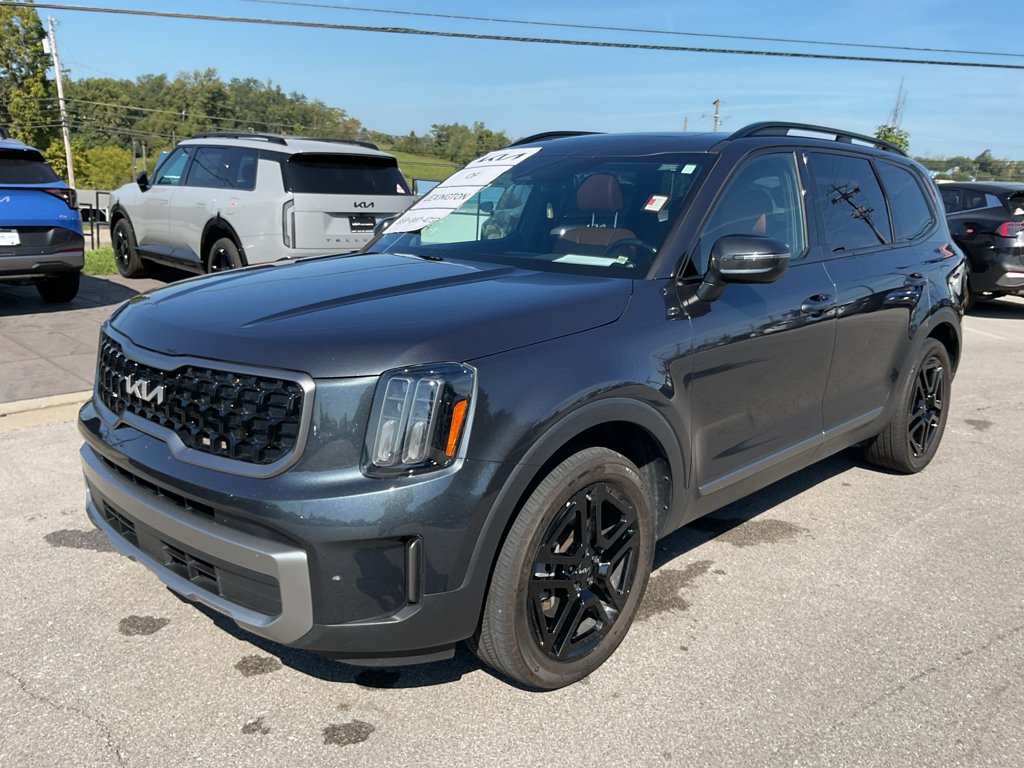 Used 2023 Gravity Gray Kia EX X-Line image 4