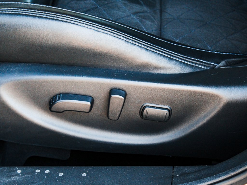Used 2016 Gun Metallic Nissan 3.5 SR image 10