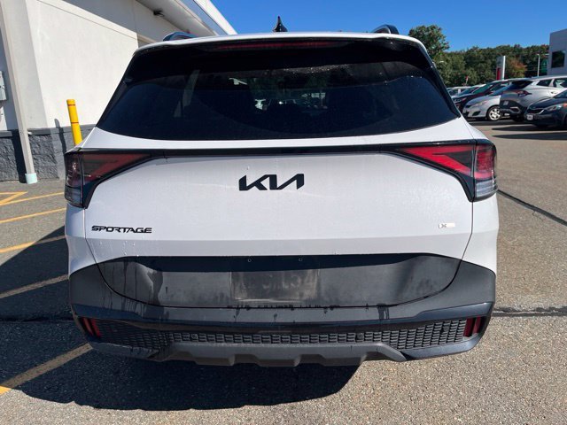Used 2025 Glacial White Pearl Kia X-Line image 4