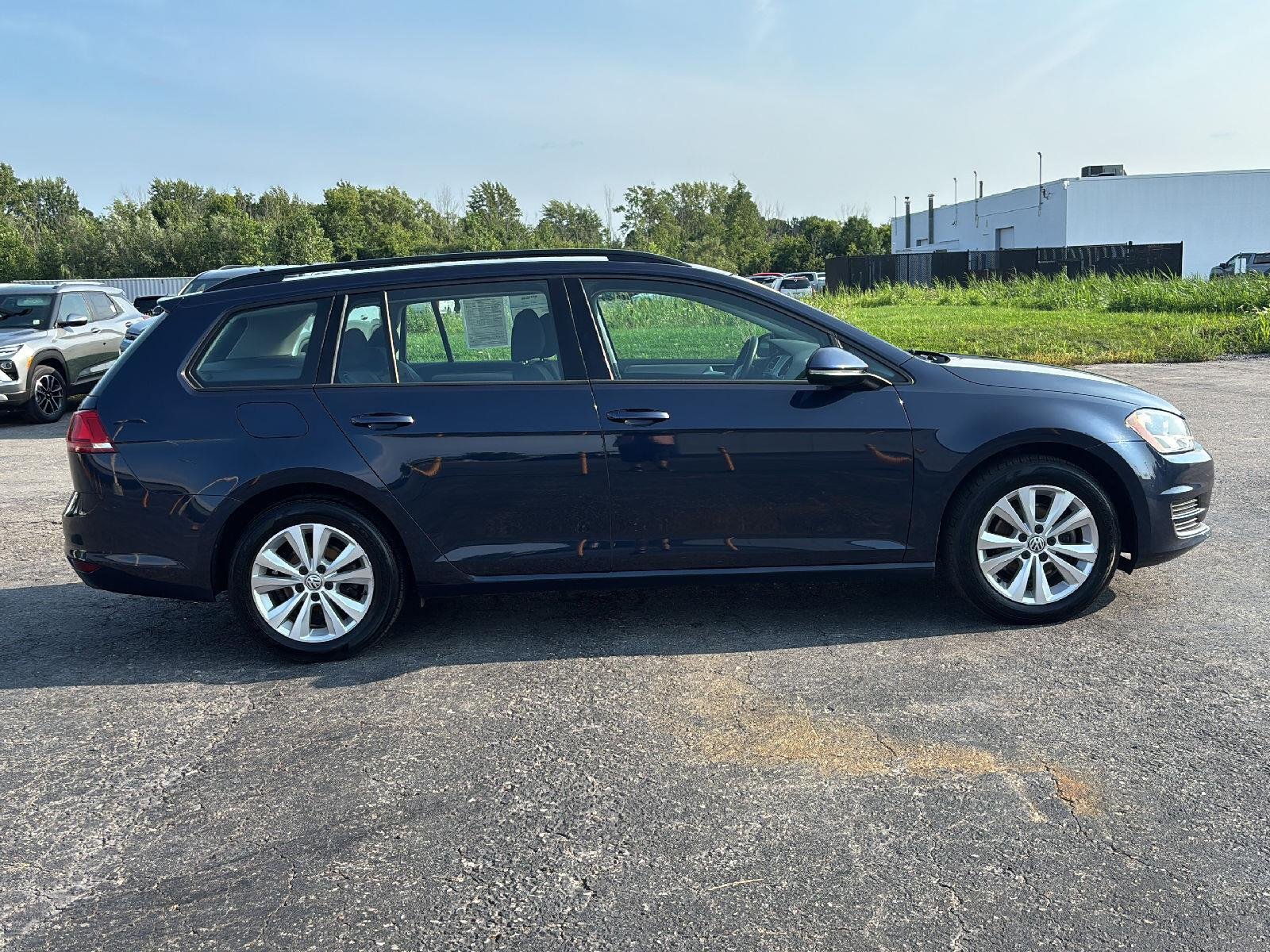 Used 2017 Night Blue Metallic Volkswagen S image 8