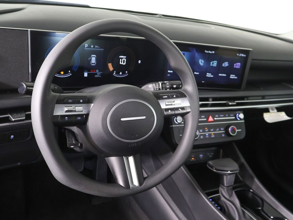 Used 2025 Blue Hyundai SE image 21