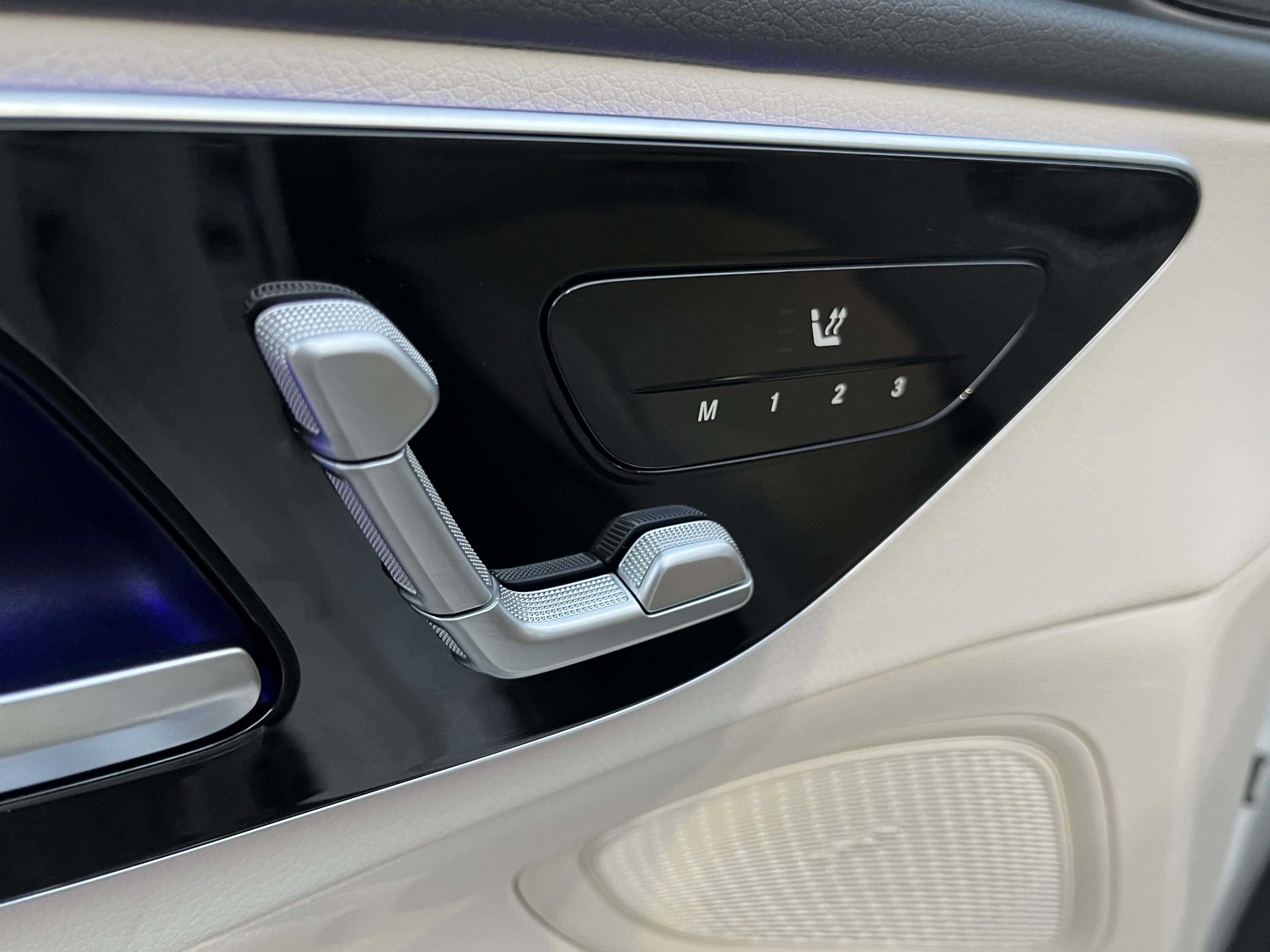 New 2026 POLAR WHITE Mercedes-Benz C 300 image 14